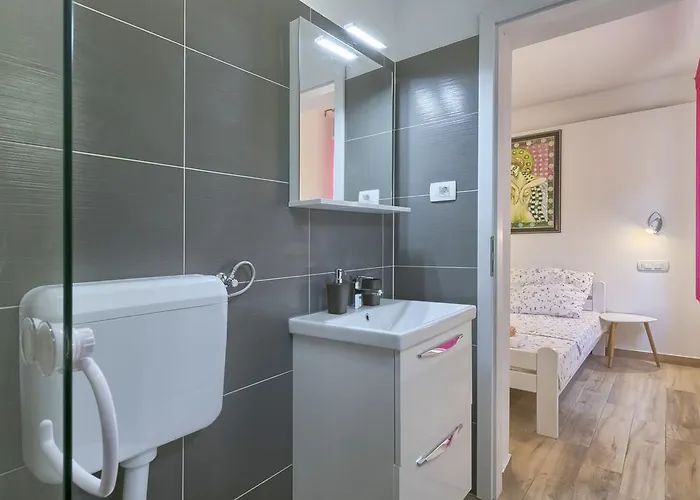 Charming House Noelene بيت للعطل Valtura