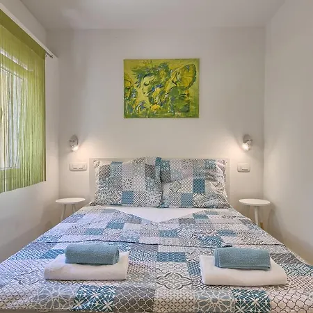 Charming House Noelene Tatil Evi Valtura