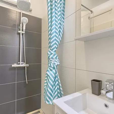 Charming House Noelene Tatil Evi *