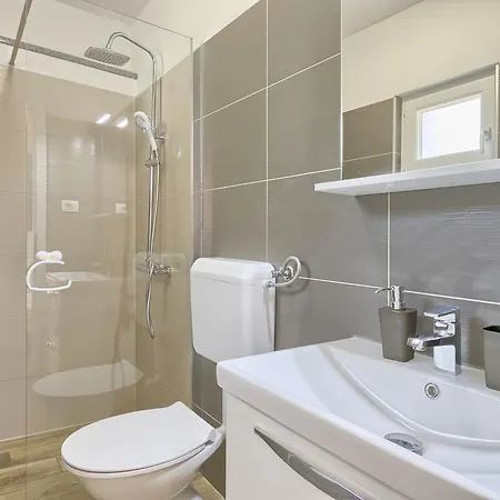 Charming House Noelene Holiday home *