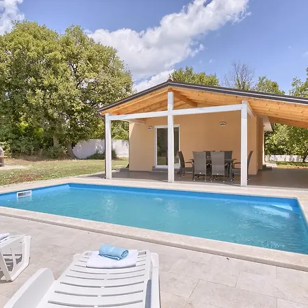 Charming House Noelene Tatil Evi