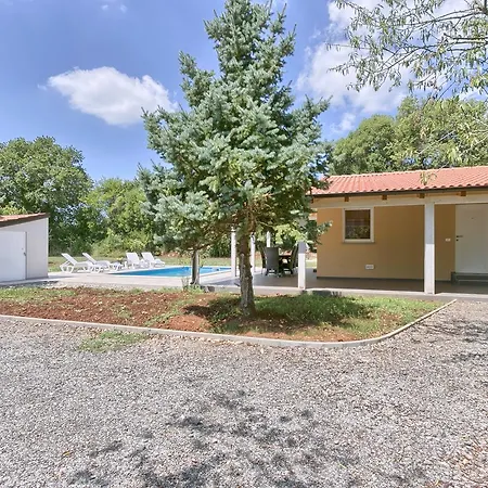 Charming House Noelene *
